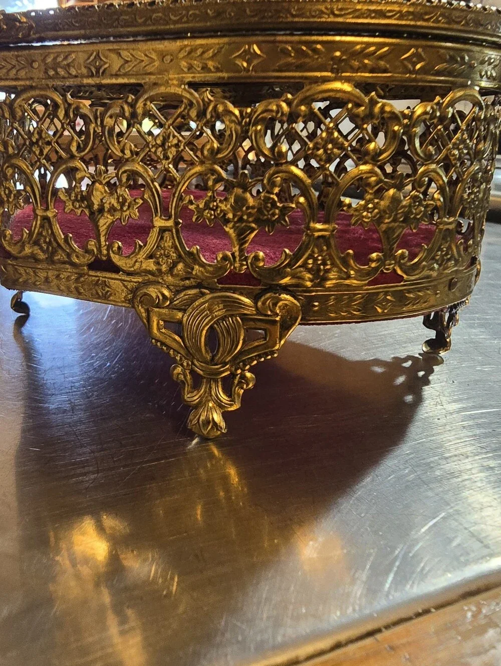 Vintage Matson 24K Gold Plated Heart Jewelry Box Casket Beveled Glass Filigree - Picture 10 of 16
